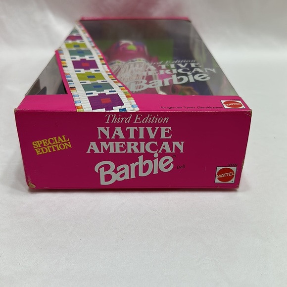 Native American Barbie - Picture 5 of 5
